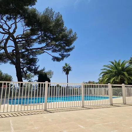 Apartment Beau 65 M2 En Front De A St Raphael - Piscine